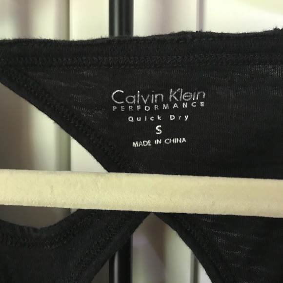 Calvin Klein Cut Out Top - Picture 3 of 6